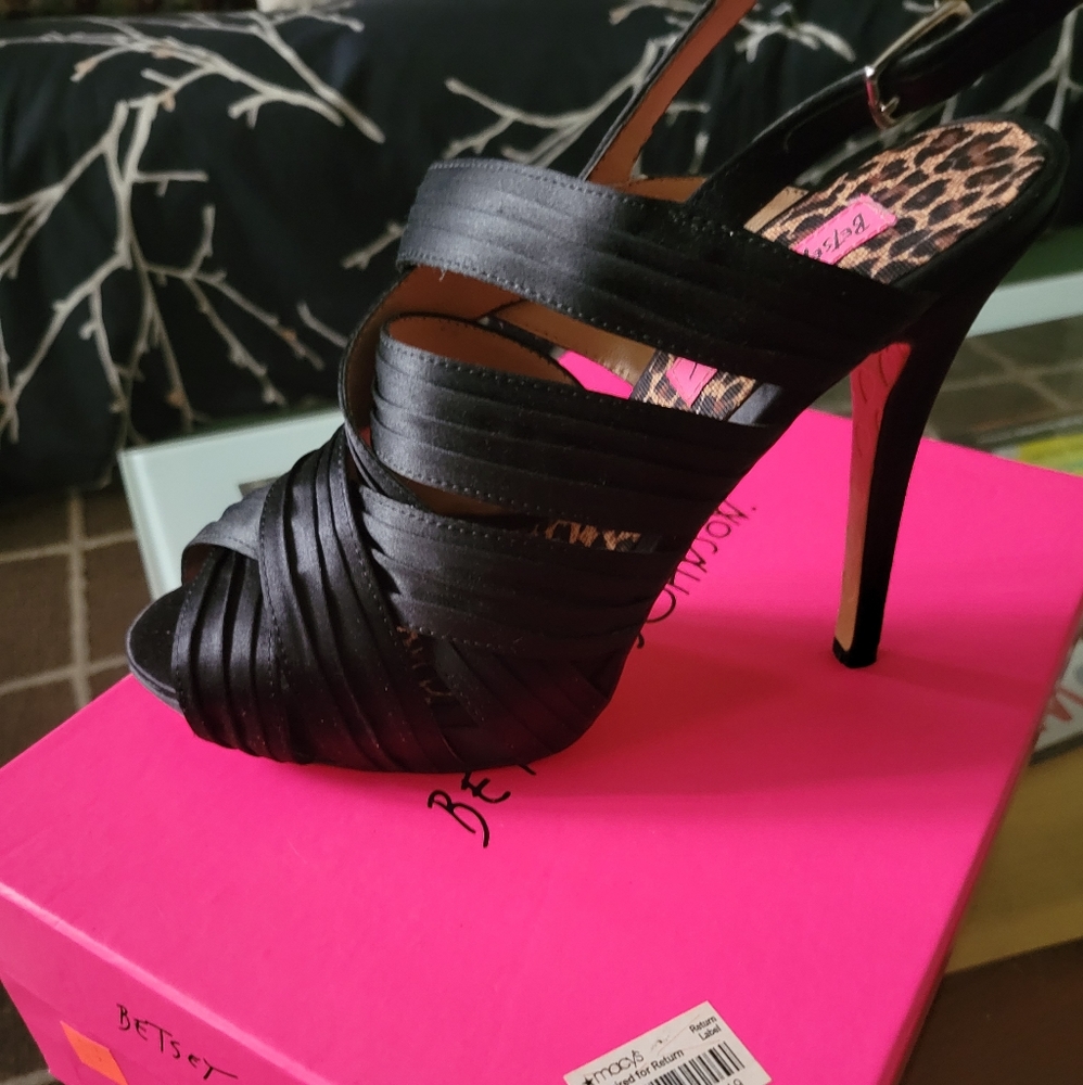 sexy strap black heels